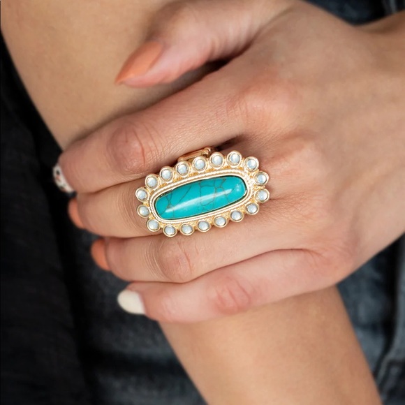 Paparazzi Mystic Oasis - Gold Ring